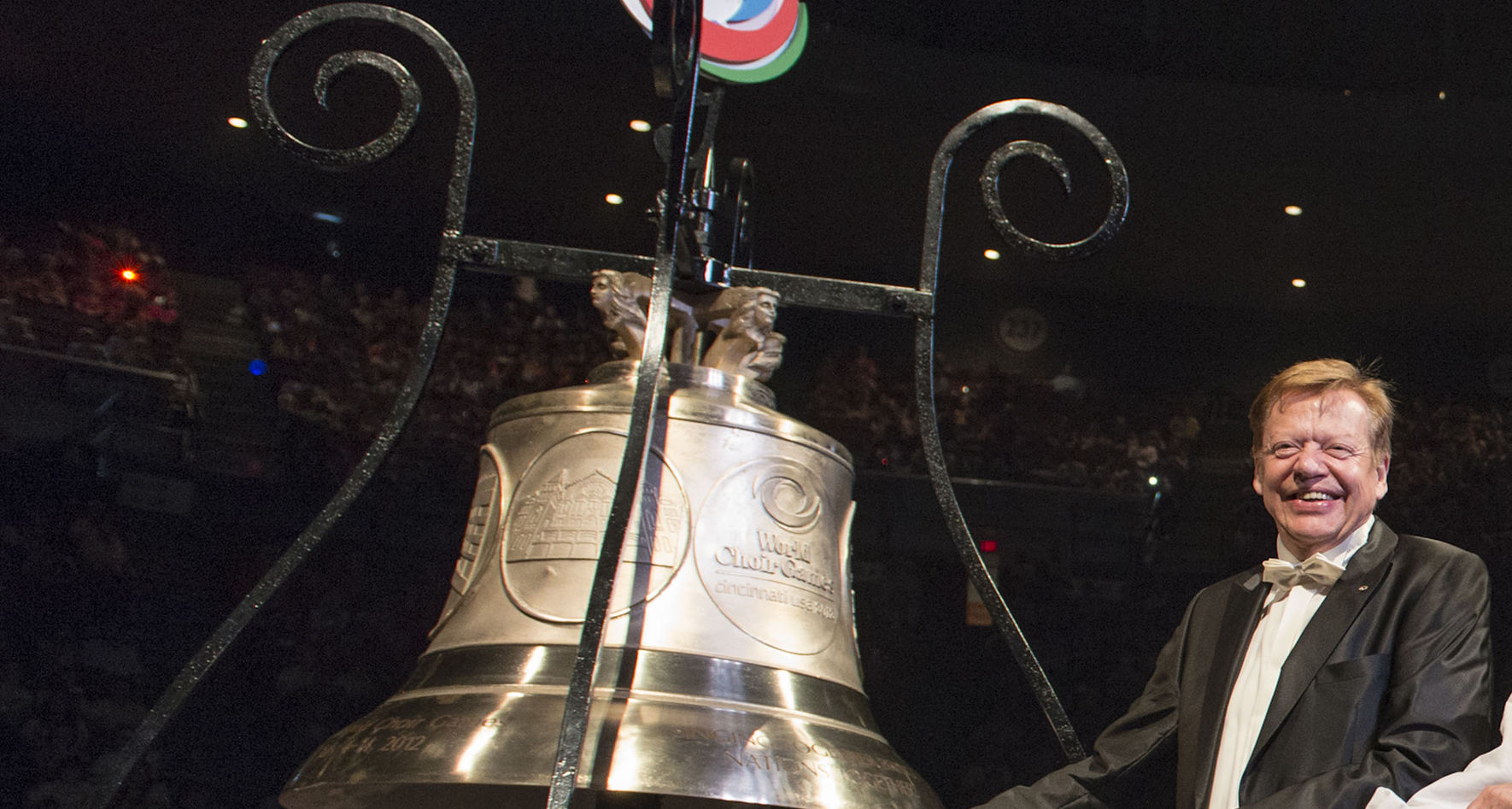 Günter Titsch ringing the World Choir Games Peace Bell © Michael Keating