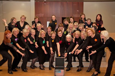 The singers of the Female Alumnae Choir of TUT