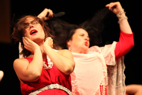 Close up of Philomela Singers performing