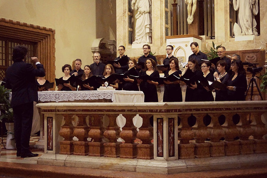 Insieme Corale Ecclesia Nova (Italy)
