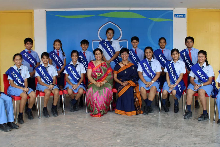 Navrachana School Choir (India)