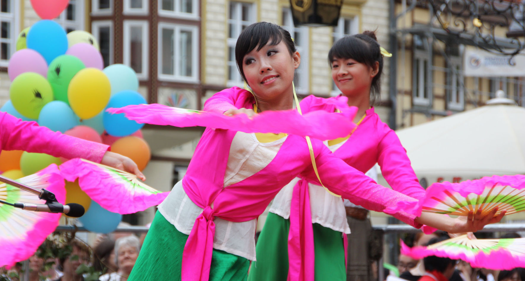 Opening performance at market square Wernigerode © INTERKULTUR