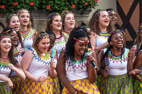 St. Mary's DSG Choir on stage in Wernigerode © INTERKULTUR