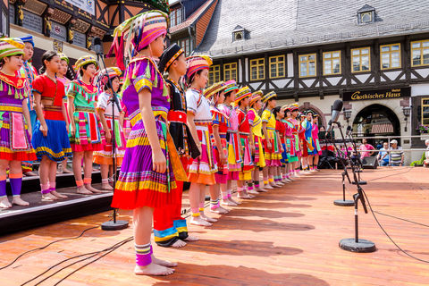 Chinese choir in front of Wernigerode Town Hall © INTERKULTUR