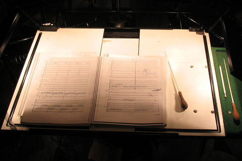 symbol picture: full score