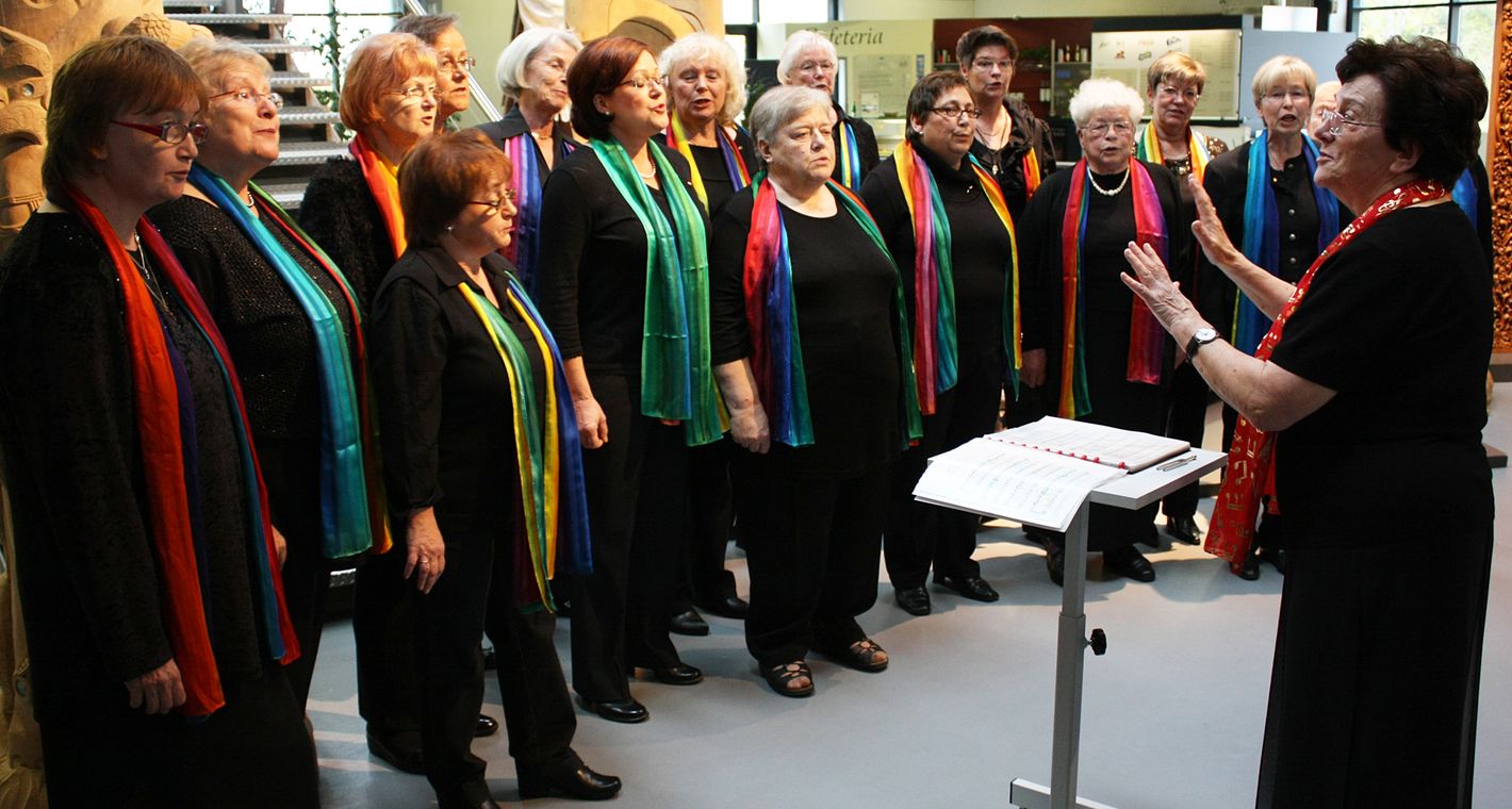 Frauenchor Grenzland aus Deutschland singt bei einem Freundschaftskonzert in Zwickau 2010