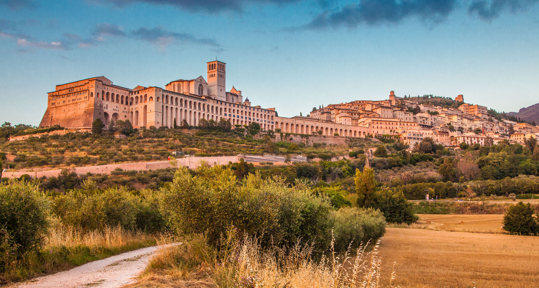 Assisi Landscape © Fotolia