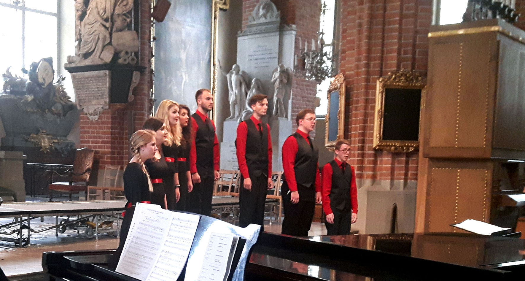 Roane State Community College Celebration Singers perform in Stockholm Cathedral, © INTERKULTUR