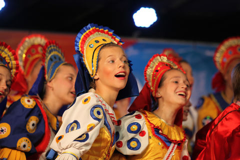 Russian Choir performing in Folklore category © Studi43