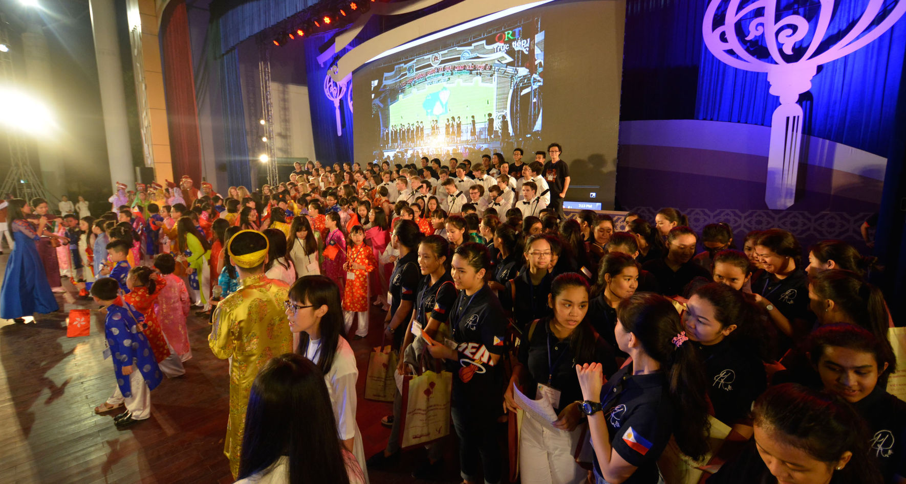 Festival Choir in Hoi An © Irvinne Redor