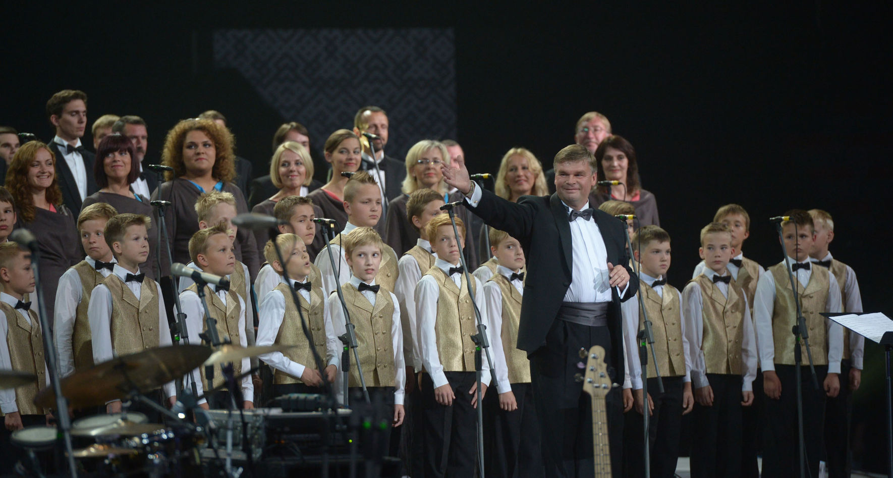 Jāzeps Mediņš School of Music Boys’ Choir and conductor Romāns Vanags © Riga 2017 / Kaspars Garda