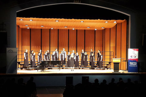 Coral Universitaria (Puerto Rico) on stage at the Opening Concert of Sing'n'Joy Princeton © INTERKULTUR