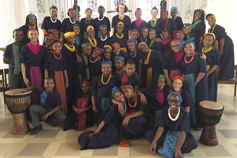 © Senior Choir of the Loreto School Queenswood, South Africa
