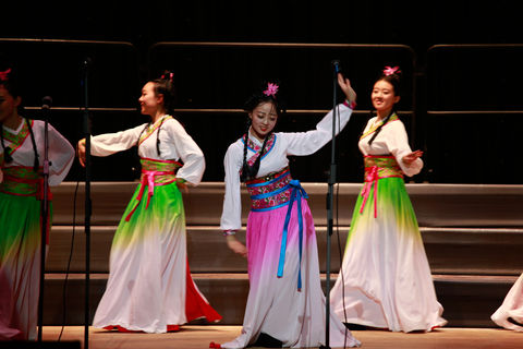 Student Choir of Nankai University, China © Studi43