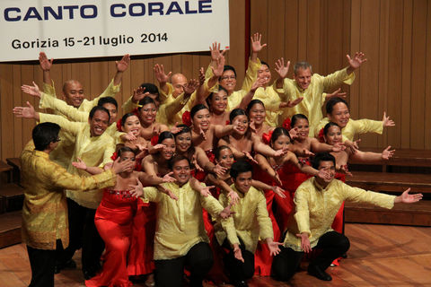 Group picture of Novo Concertante Manila, Philippines ©Novo Concertante Manila