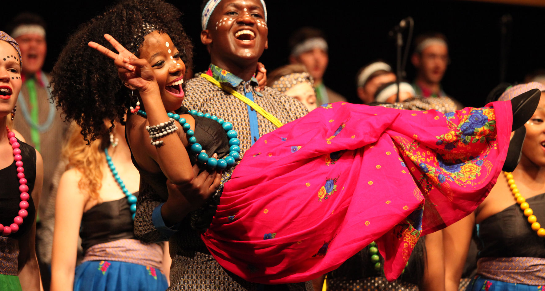 Südafrikanischer Chor auf der Bühne ©Studi43