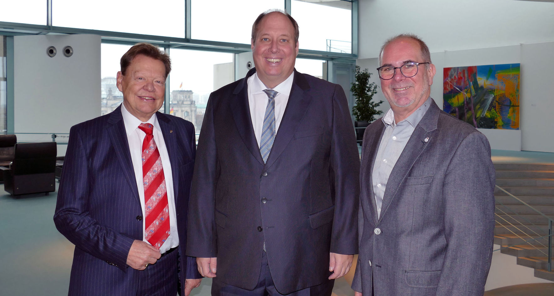 Dr. Helge Braun with Günter Titsch (l.) and Roger Schmidt (r.)