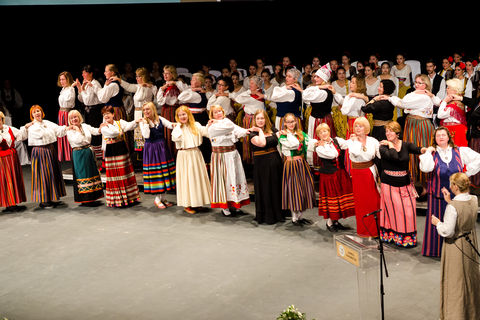 Eesti Koorijuhtide Naiskoor (Estonia)
