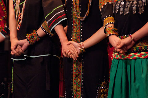 Singing brings religions together