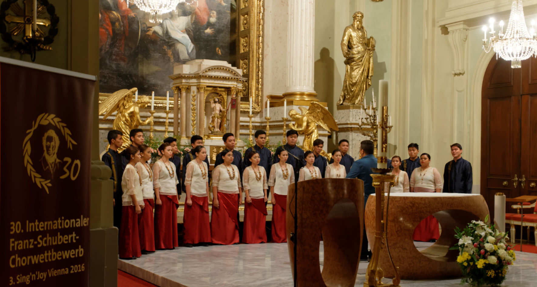 Regina Coeli Choir from Philippines performing in the Friendship Concert in Vienna ©INTERKULTUR