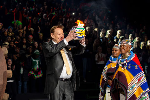 INTERKULTUR President Günter Titsch with Choral Flame at Opening Ceremony of the WCG 2018 © Nolte Photography