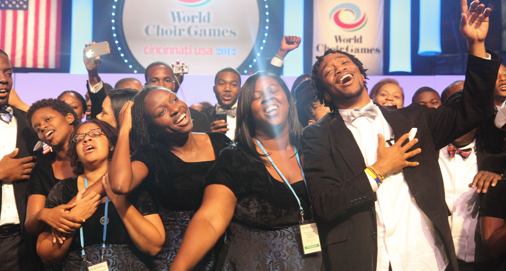 The Aeolians of Oakwoold University, USA cheering at Awards Ceremony © Anna Bentley
