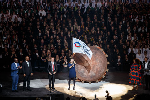 Handing over the flag of the WCG to the next host city (Closing Ceremony 2018) © Nolte Photography