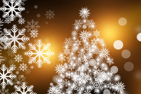 Christmas Tree and Snowflakes © Pixabay