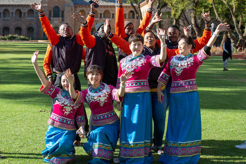 Choirs from different nations meeting at the World Choir Games © Nolte Photography