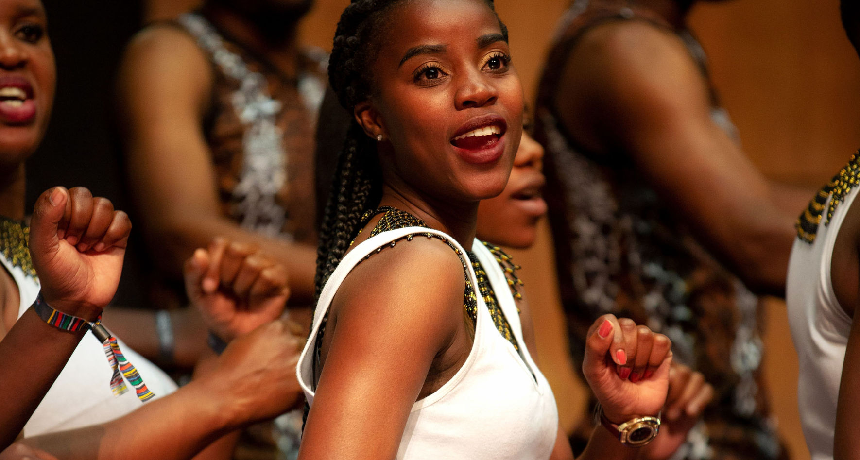 Südafrikanischer Chor auf der Bühne | Wie man das richtige Repertoire für den Chor auswählt © Nolte Photography