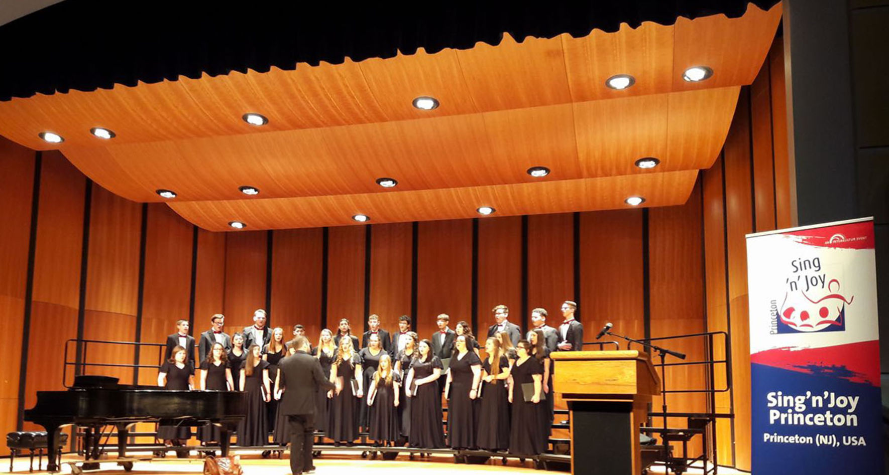 Henry County Wildcat Chorale (USA) © INTERKULTUR
