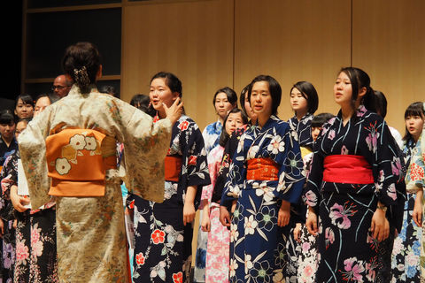 Japanese choir performing © INTERKULTUR