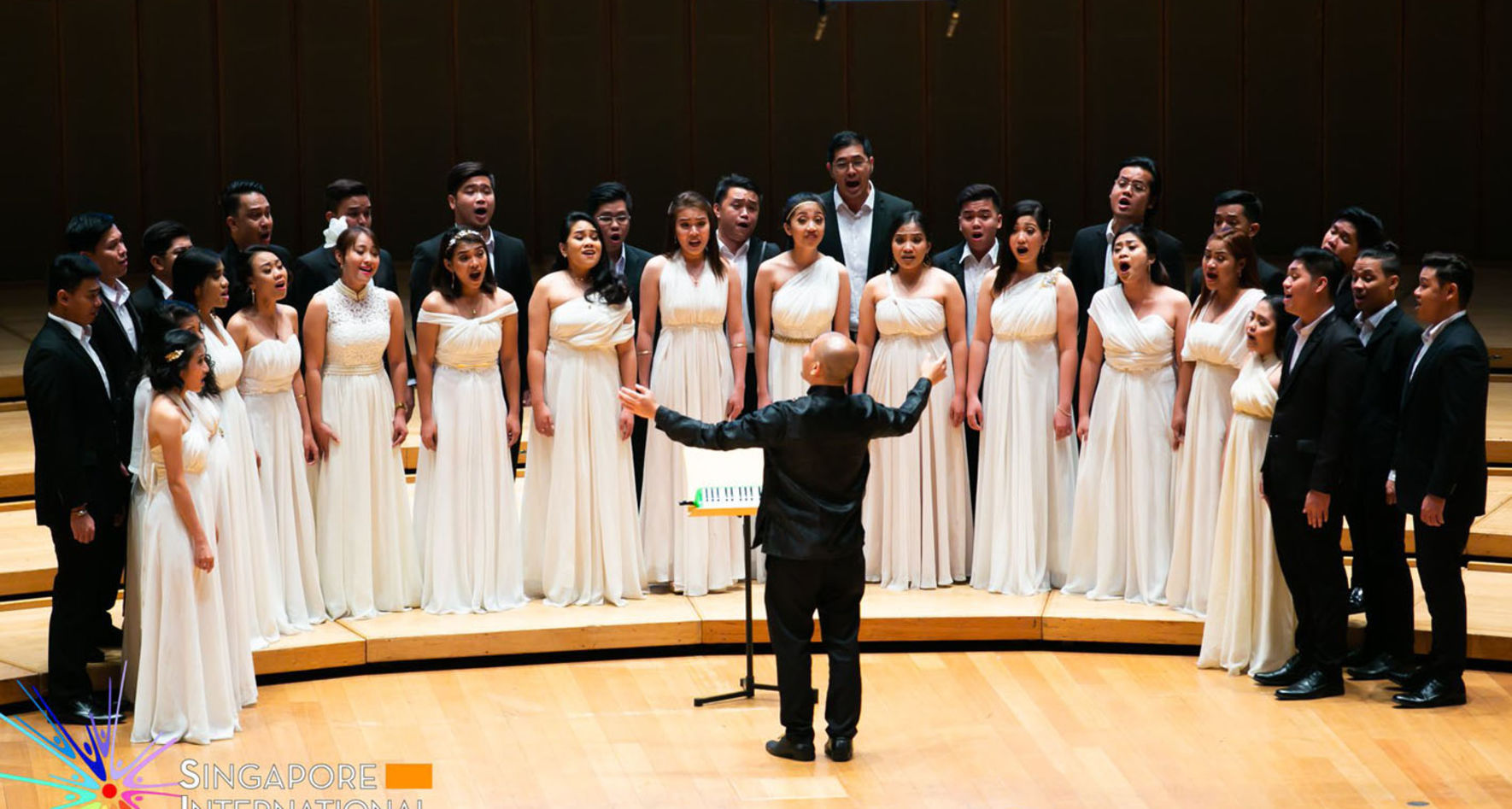 © Los Cantantes de Manila, Philippines